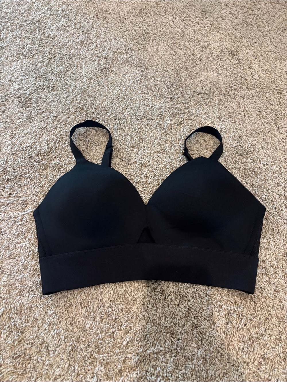 SPANX Wireless Black Bra - Comfortable and suportive Support
